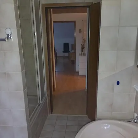 Zentrale Mit Blick Auf Paulinskirche 特里尔